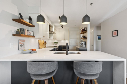 215 3250 W Broadway Street, Vancouver, BC, Vancouver — Apartment/Condo for sale