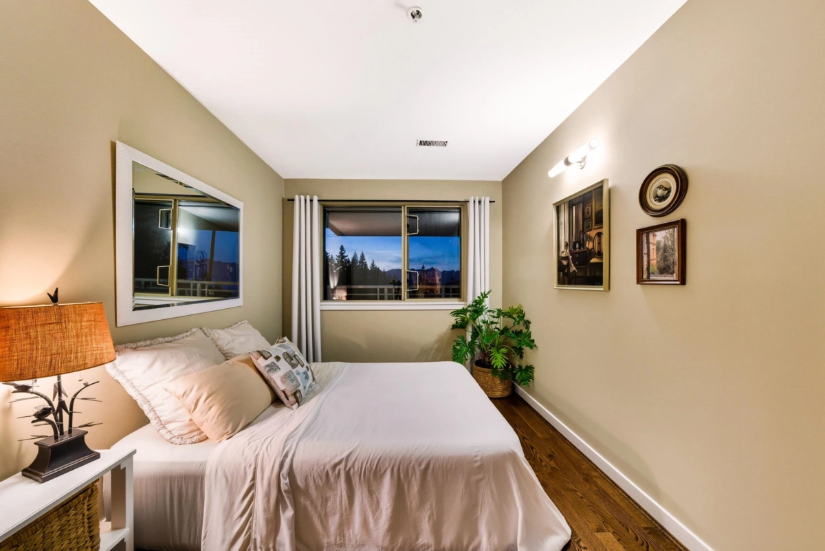 Backyard Photo of 8519 Seascape Drive, West Vancouver, BC