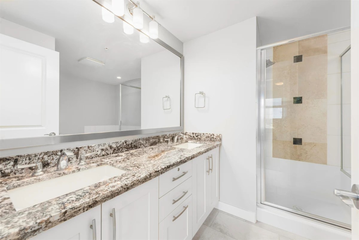 Guest Bathroom Photo of 307 5099 Springs Boulevard, Delta, BC
