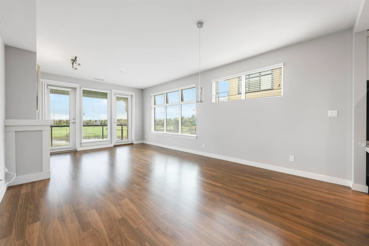 Kitchen Photo of 307 5099 Springs Boulevard, Delta, BC