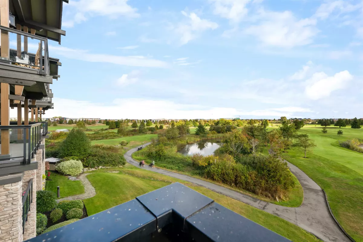 Mudroom Photo of 307 5099 Springs Boulevard, Delta, BC