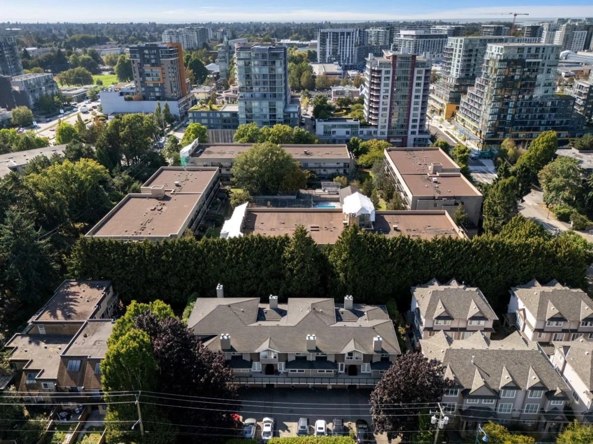 Front Yard Photo of 3 6771 Cooney Road, Richmond, BC
