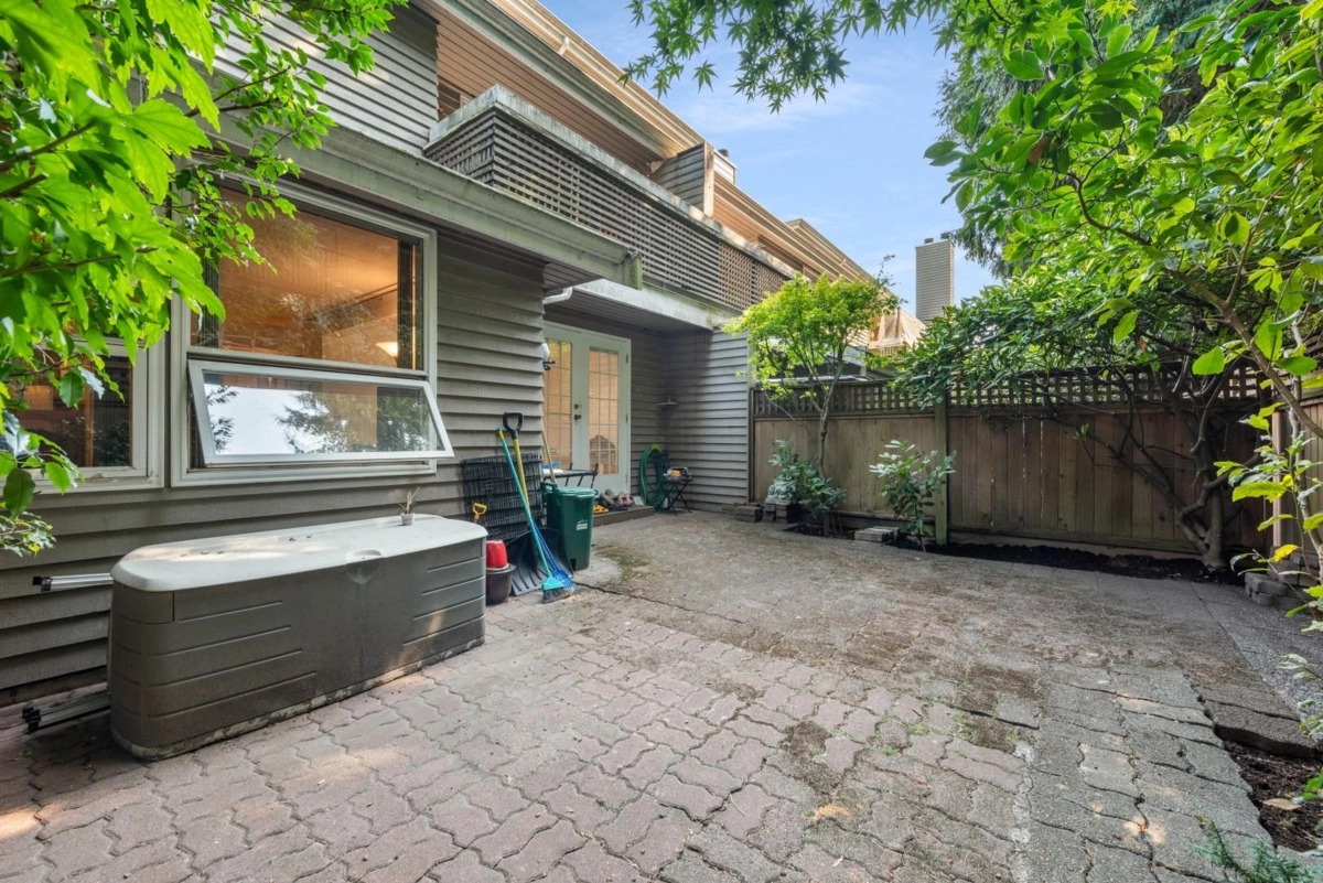 Living Room Photo of 3 6771 Cooney Road, Richmond, BC