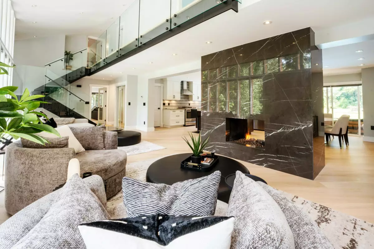 Entry Foyer Photo of 25011 Ferguson Avenue, Maple Ridge, BC