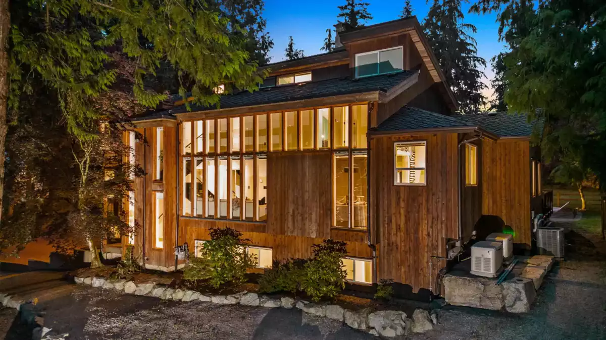 Exterior Front Photo of 25011 Ferguson Avenue, Maple Ridge, BC