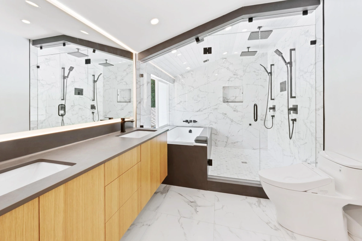 Outdoor Patio Photo of 25011 Ferguson Avenue, Maple Ridge, BC