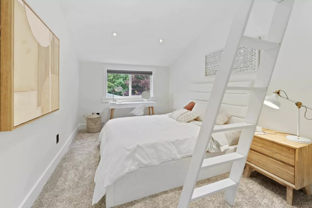 Swimming Pool Photo of 25011 Ferguson Avenue, Maple Ridge, BC