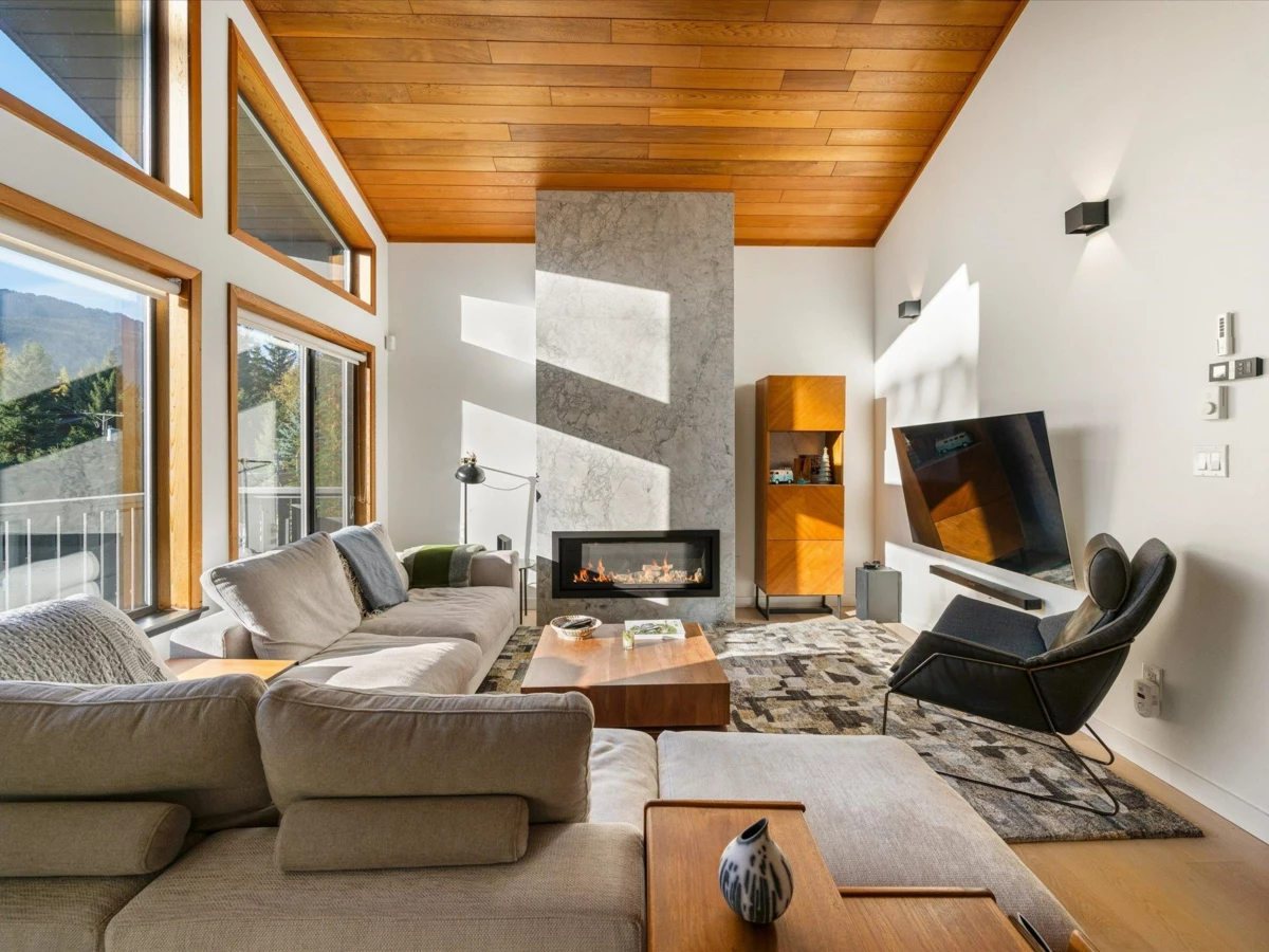 Dining Area Photo of 7206 Fitzsimmons North Road, Whistler, BC