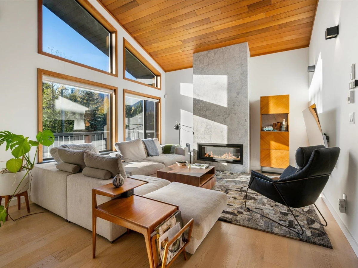 Living Room Photo of 7206 Fitzsimmons North Road, Whistler, BC