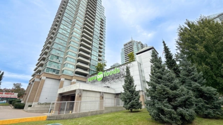 401 4388 Buchanan Street, Burnaby, BC, Burnaby — Apartment/Condo for sale