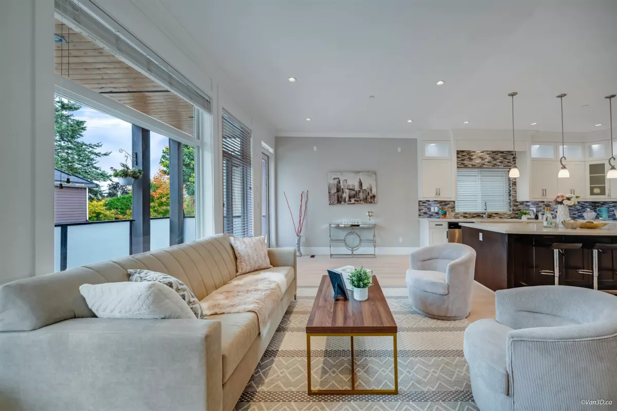 Dining Area Photo of 3 1426 Finlay Street, White Rock, BC