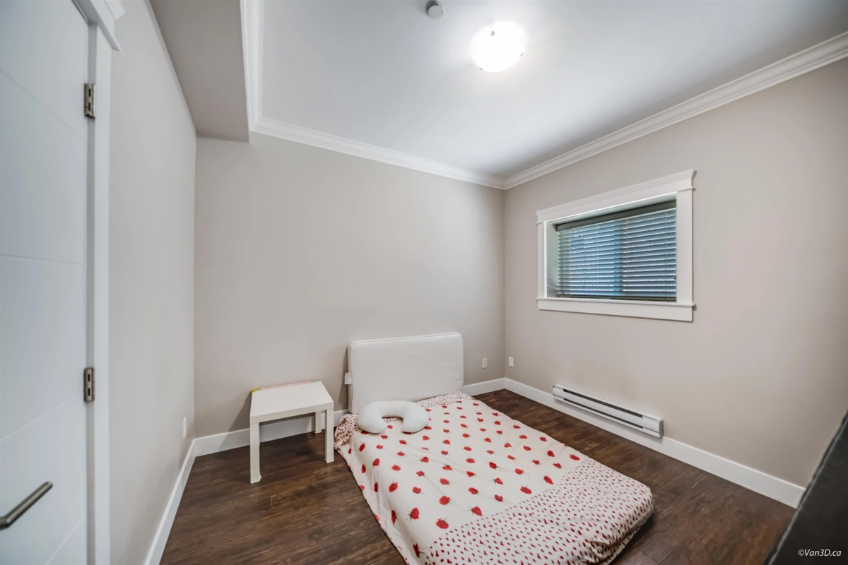 Hot Tub / Spa Photo of 3 1426 Finlay Street, White Rock, BC