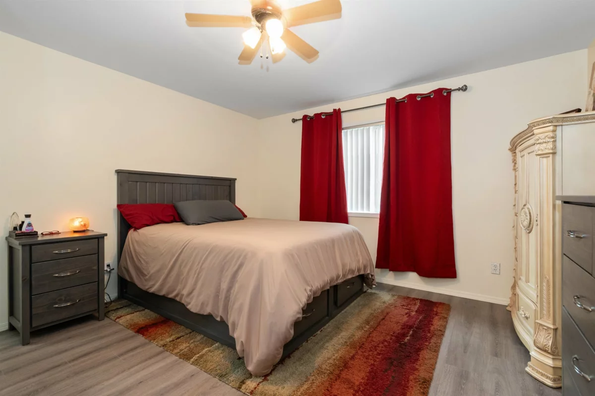 Bedroom 2 Photo of 33 45918 Knight Road, Chilliwack, BC