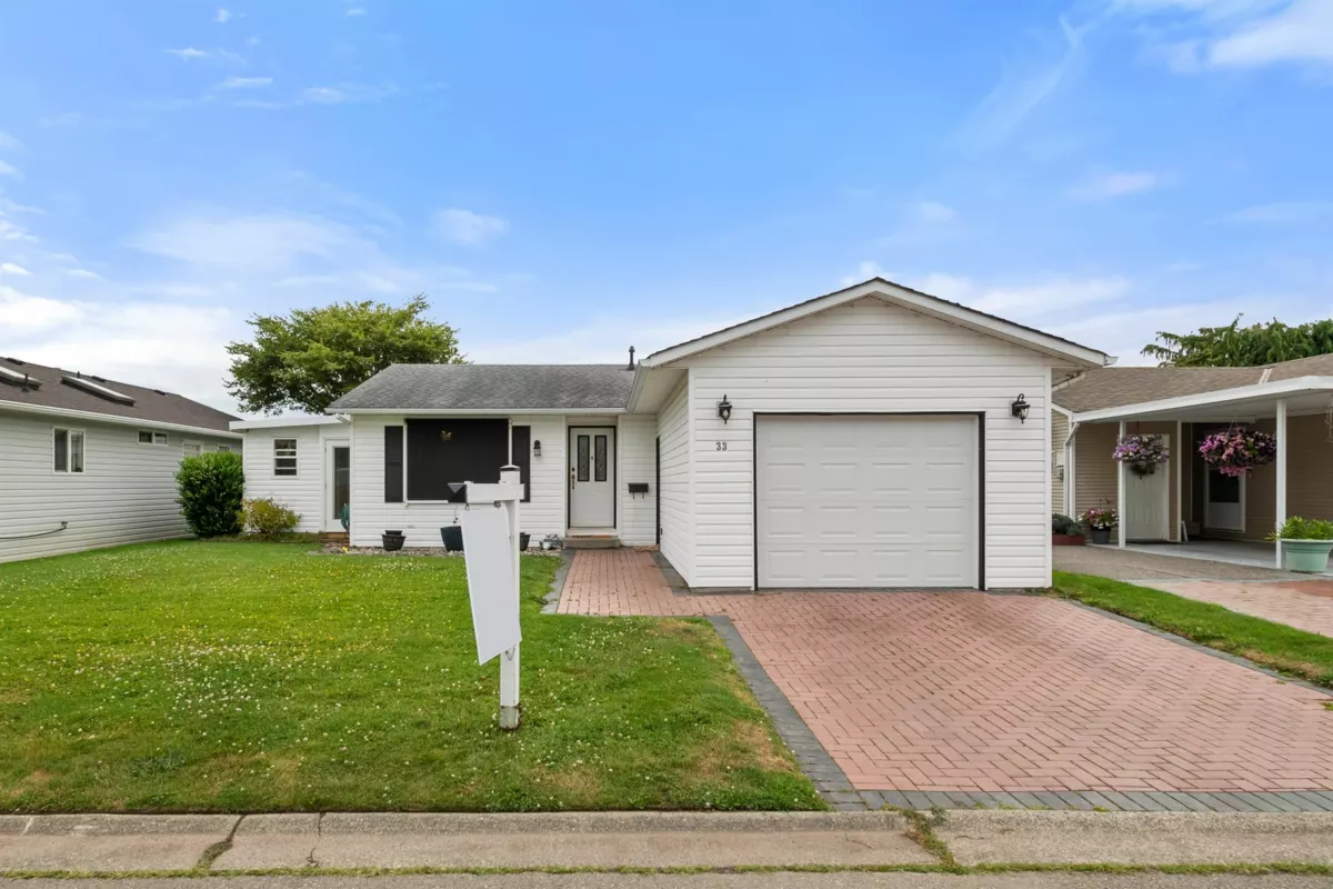 Exterior Front Photo of 33 45918 Knight Road, Chilliwack, BC