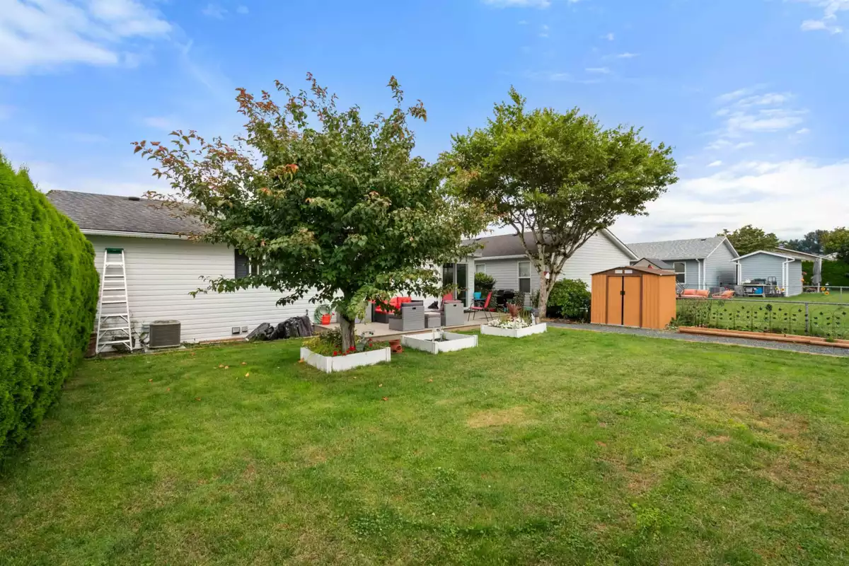 Mudroom Photo of 33 45918 Knight Road, Chilliwack, BC