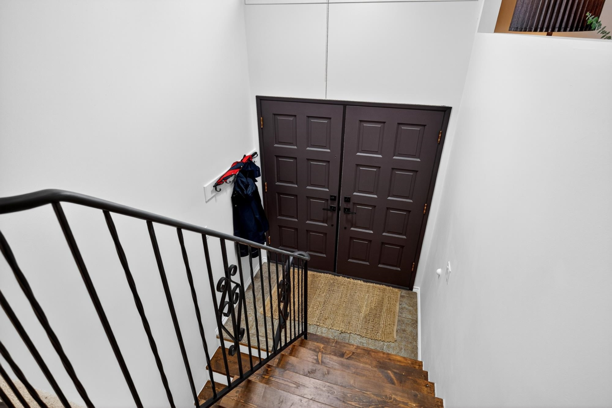 Basement Recreation Room Photo of 65466 Skylark Drive, Hope, BC