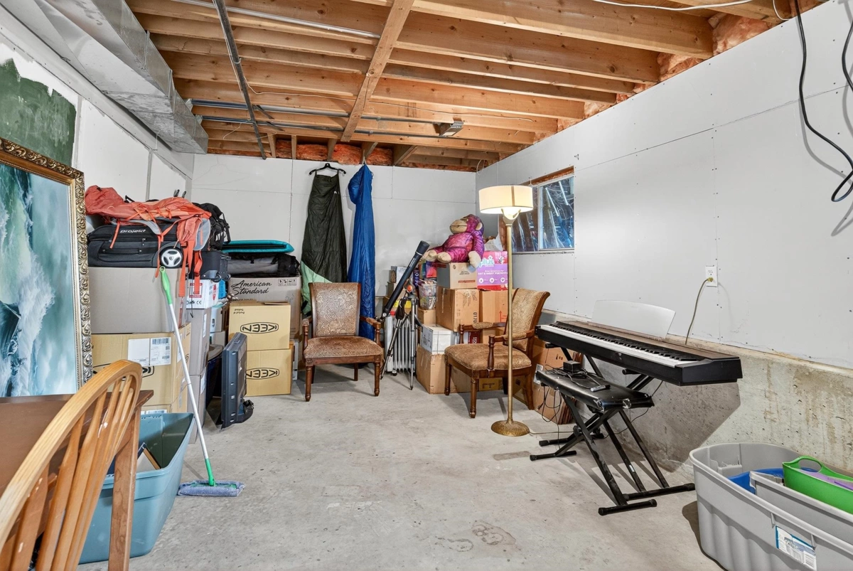 Hallway Photo of 65466 Skylark Drive, Hope, BC