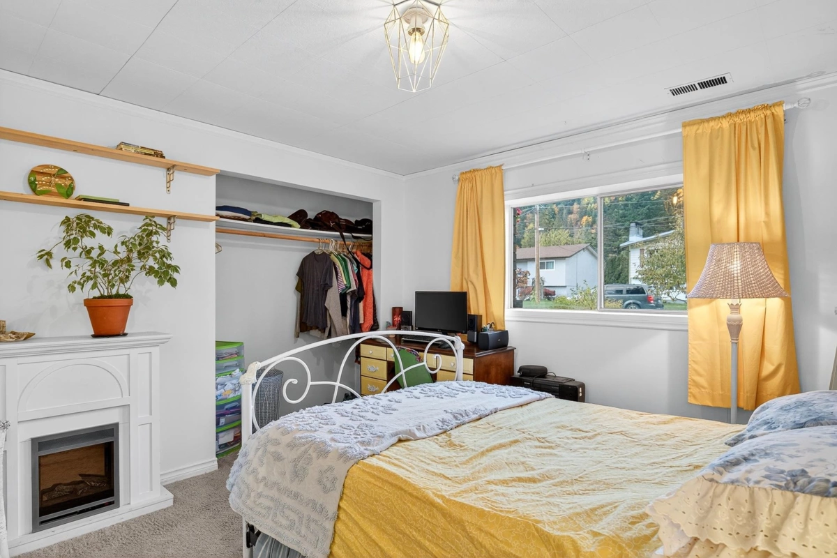 Laundry Room Photo of 65466 Skylark Drive, Hope, BC