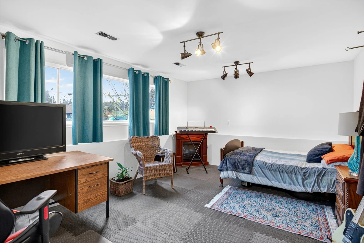 Mudroom Photo of 65466 Skylark Drive, Hope, BC