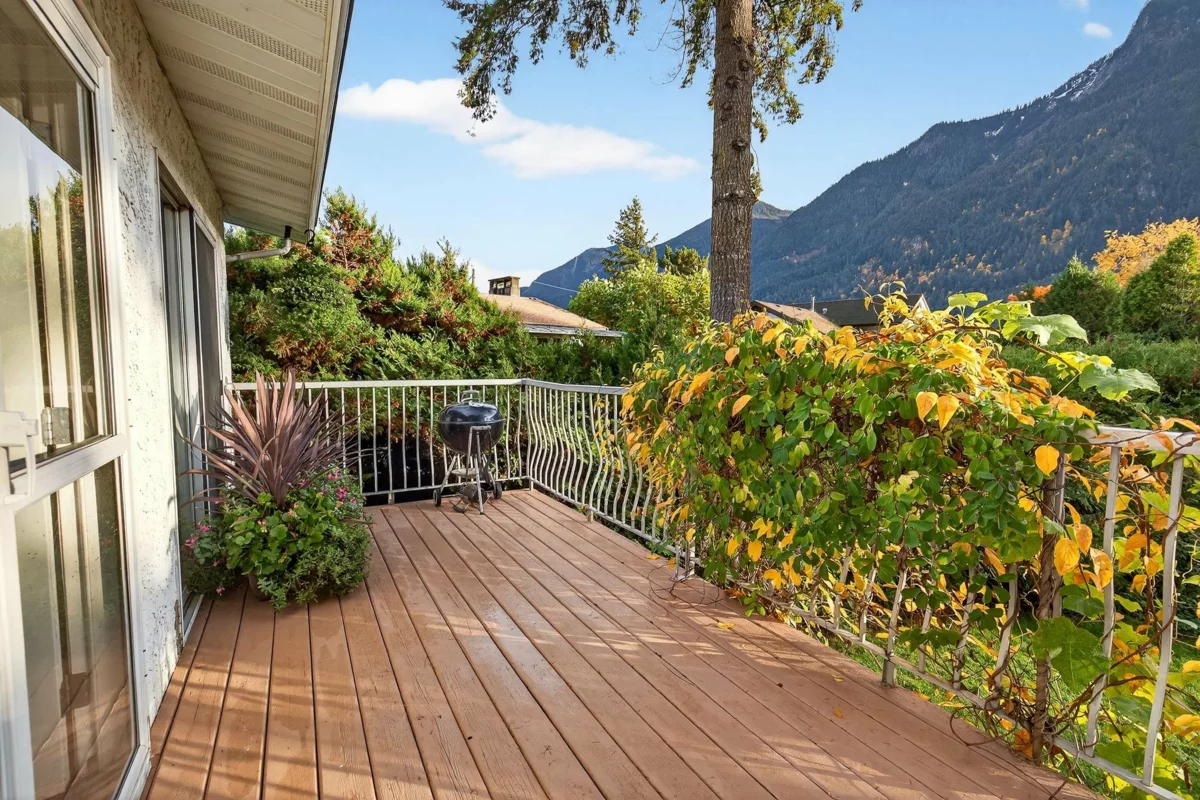 Outdoor Deck Photo of 65466 Skylark Drive, Hope, BC