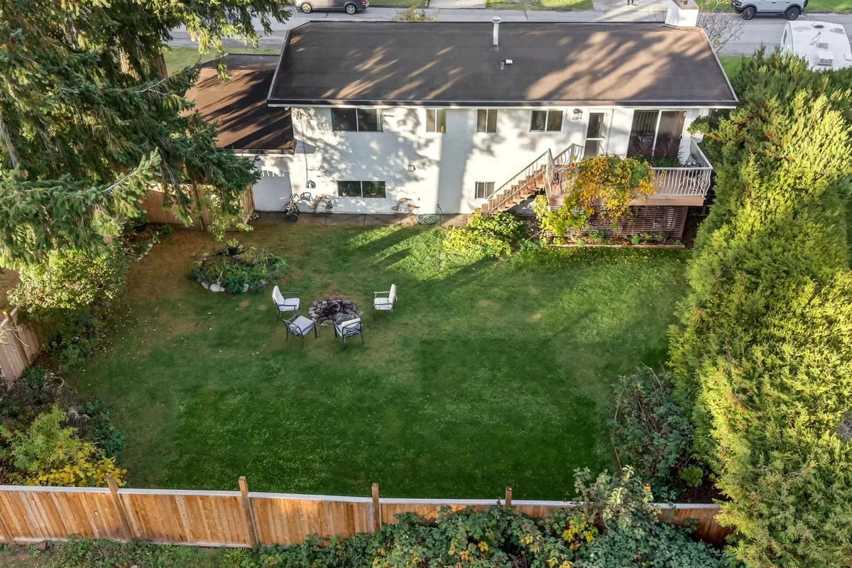 Swimming Pool Photo of 65466 Skylark Drive, Hope, BC