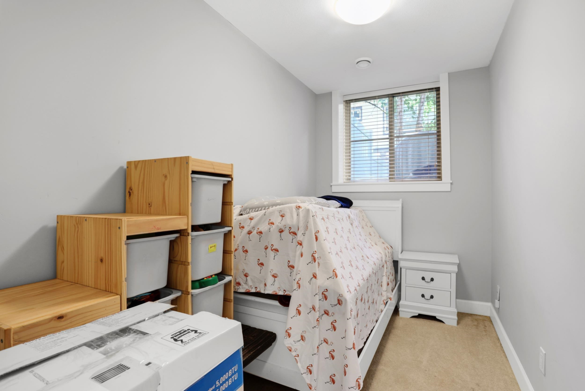 Dining Area Photo of 37 19560 68 Avenue, Surrey, BC