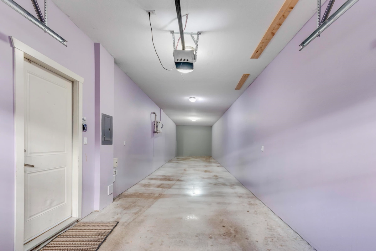 Family Room Photo of 37 19560 68 Avenue, Surrey, BC