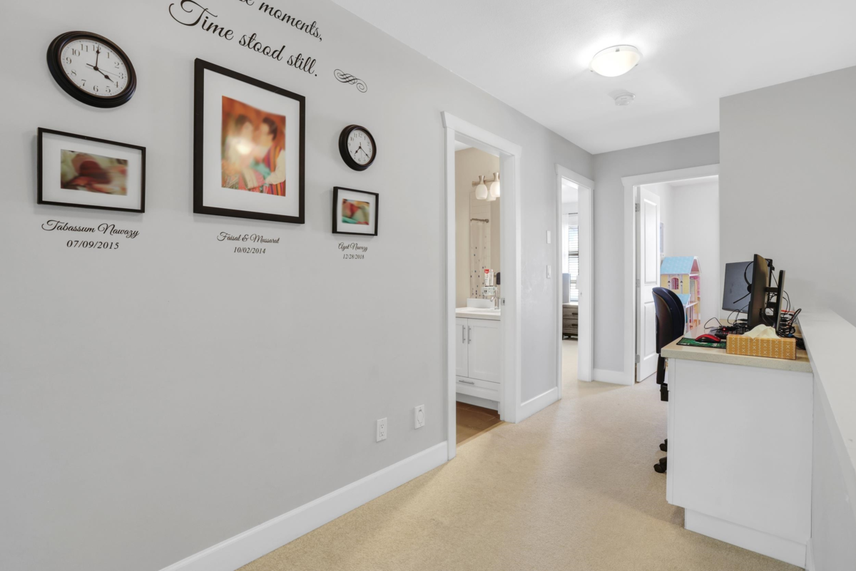 Guest Bathroom Photo of 37 19560 68 Avenue, Surrey, BC