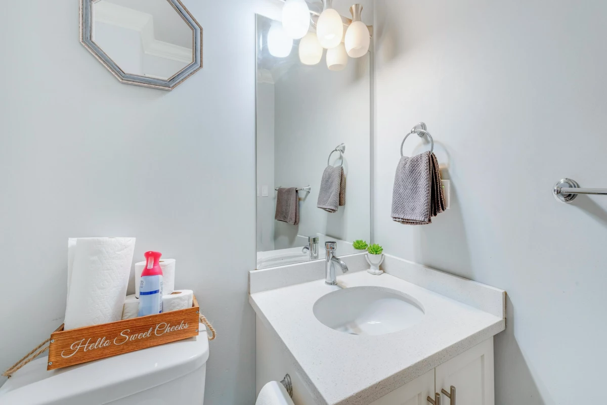 Hallway Photo of 37 19560 68 Avenue, Surrey, BC