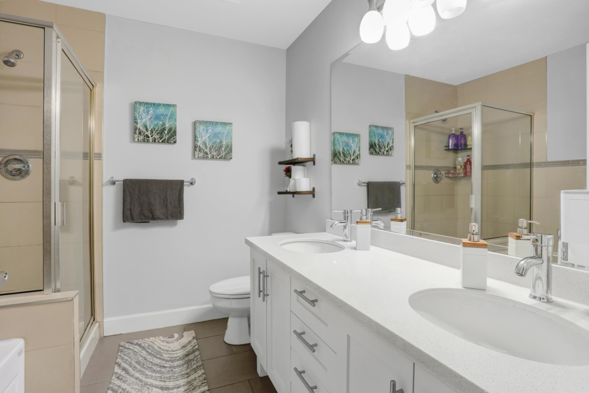 Office / Den Photo of 37 19560 68 Avenue, Surrey, BC