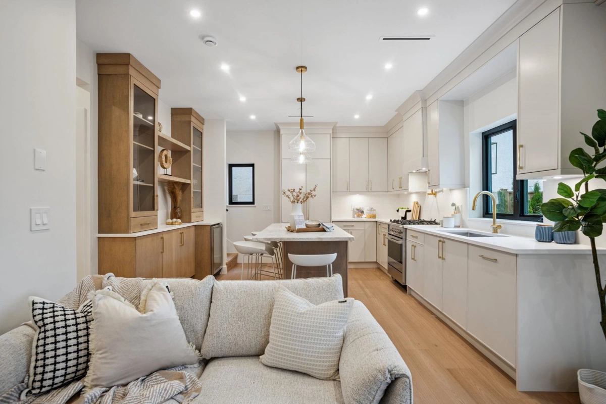 Family Room Photo of 2 1915 E 3rd Avenue, Vancouver, BC