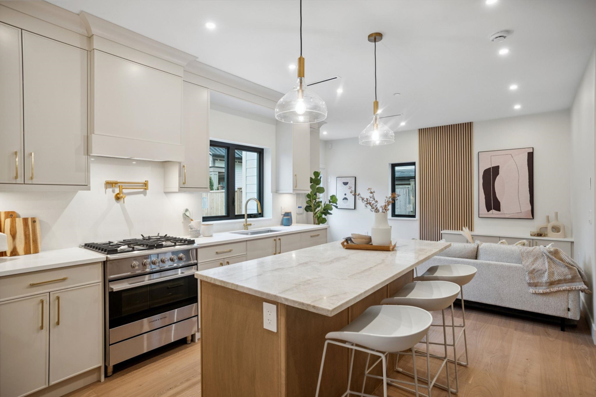 Kitchen Island Photo of 2 1915 E 3rd Avenue, Vancouver, BC