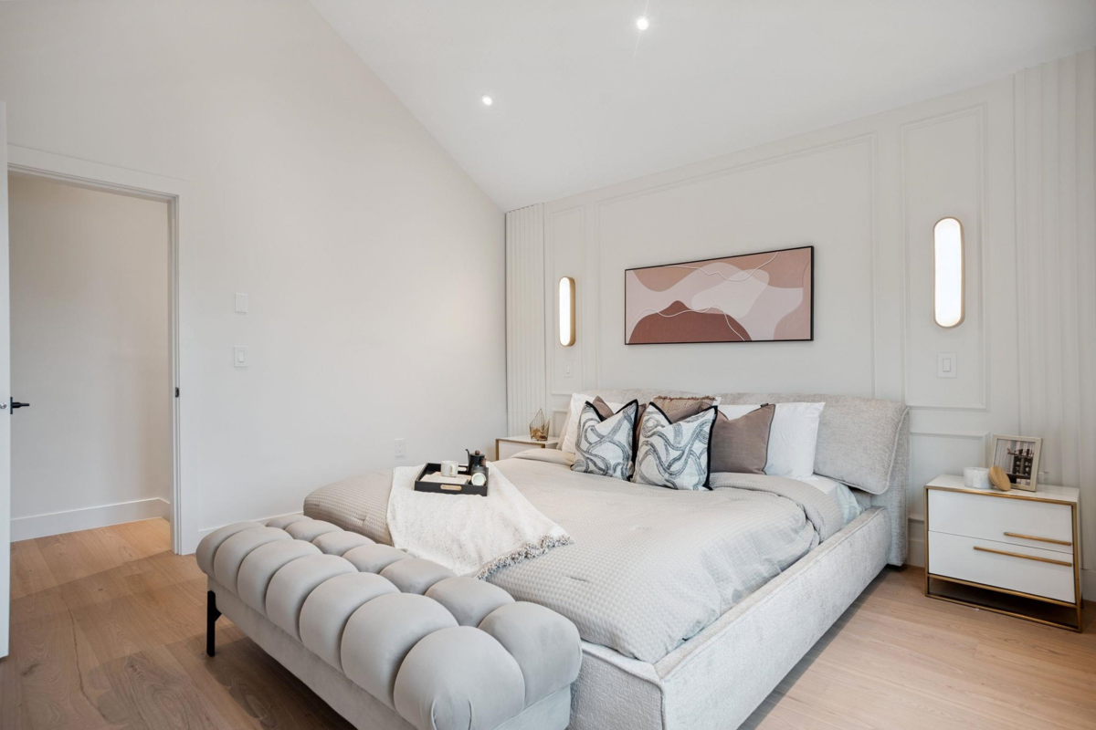 Primary Bedroom Photo of 2 1915 E 3rd Avenue, Vancouver, BC