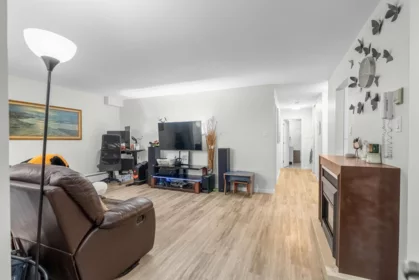 Primary Bedroom Photo of 101 515 Eleventh Street, New Westminster, BC