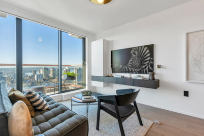 2201 1482 Robson Street, Vancouver, BC, Vancouver — Apartment/Condo for sale