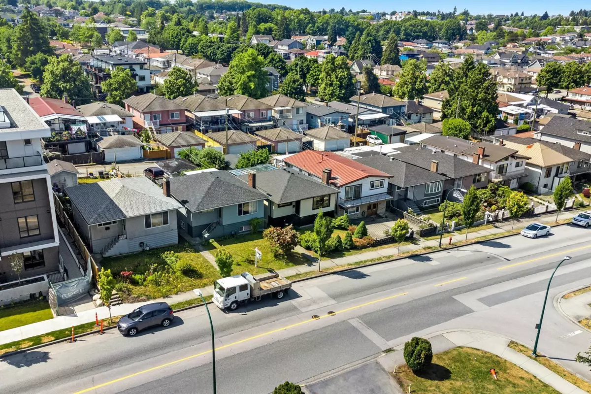 Exterior Rear Photo of 2366 E 33rd Avenue, Vancouver, BC