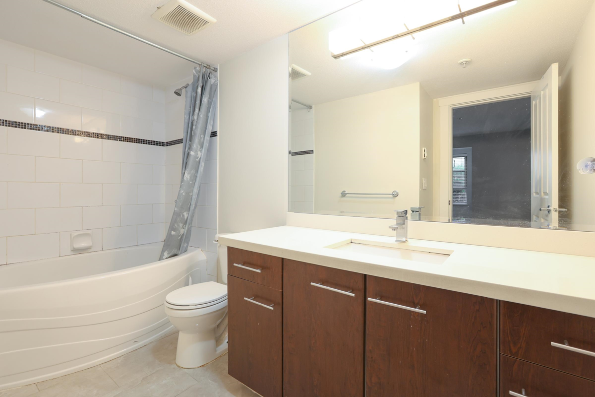 Breakfast Nook Photo of 6103 5117 Garden City Road, Richmond, BC