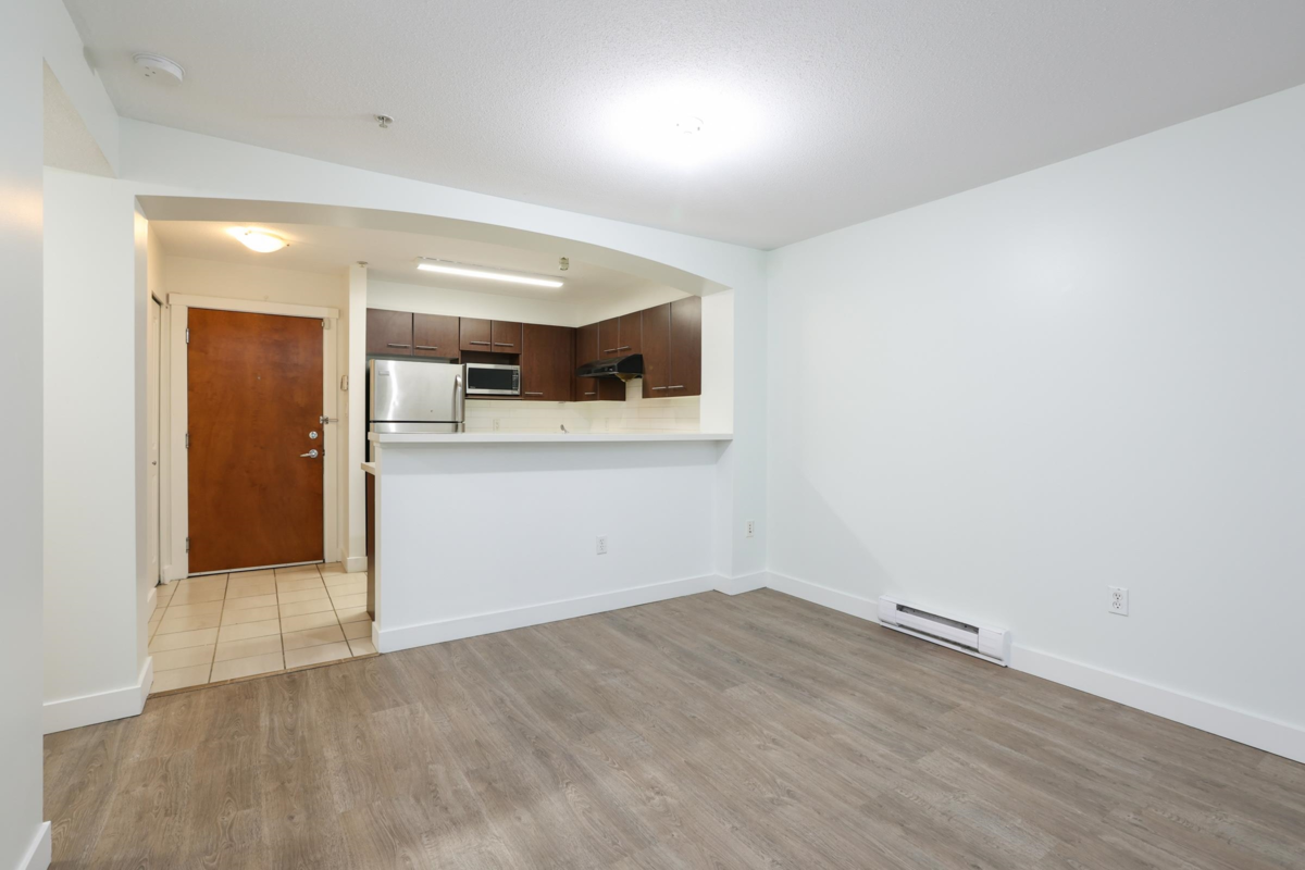 Living Room Photo of 6103 5117 Garden City Road, Richmond, BC