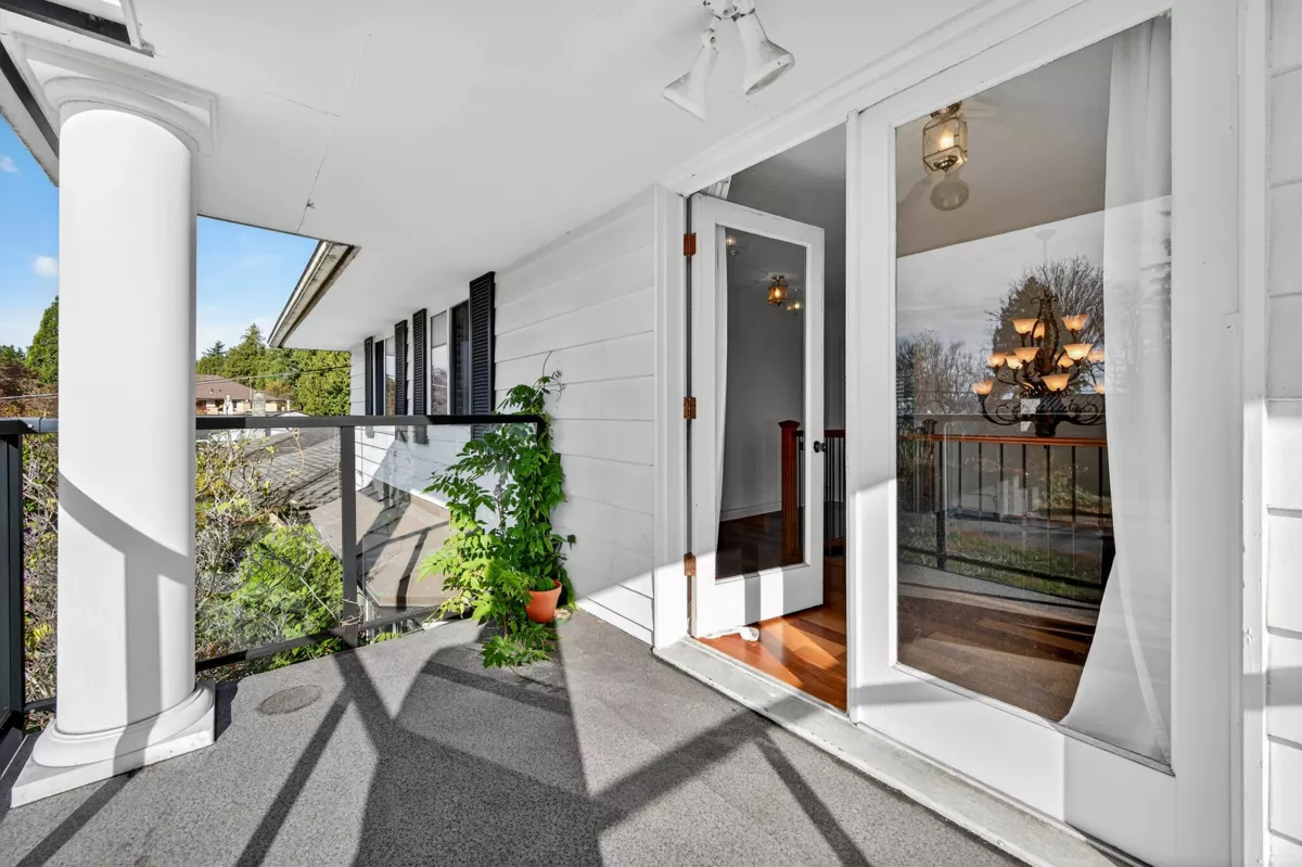 Backyard Photo of 906 Pacific Drive, Delta, BC