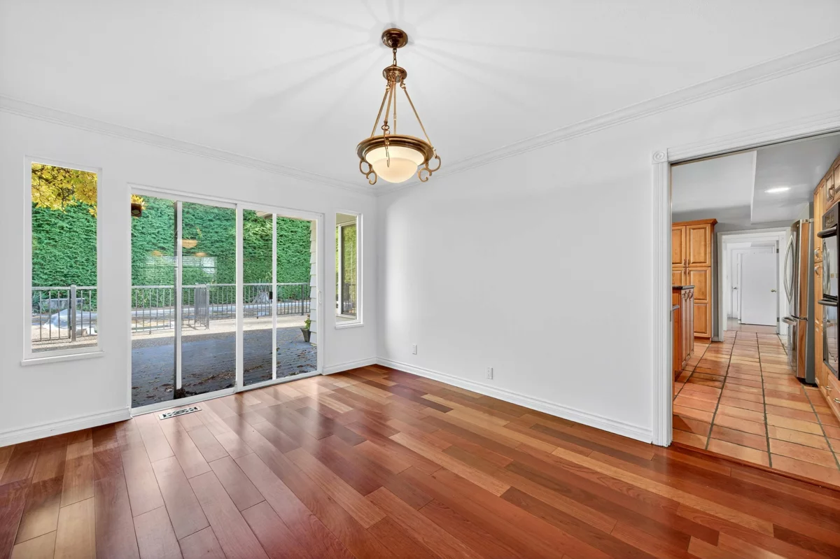 Dining Area Photo of 906 Pacific Drive, Delta, BC