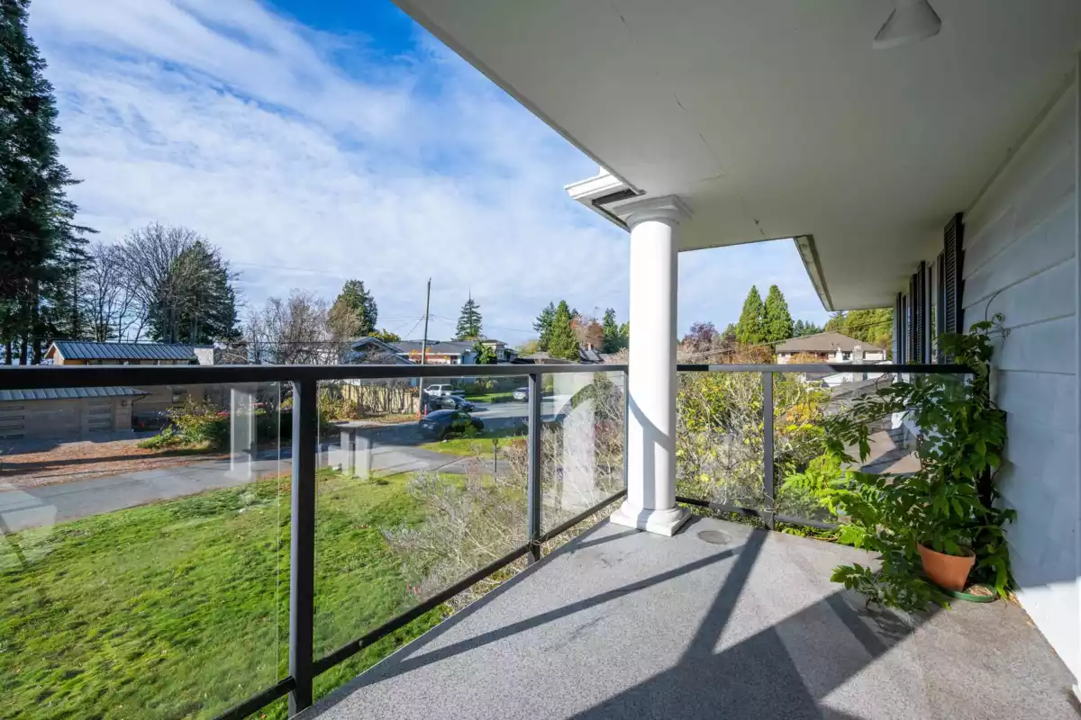 Front Yard Photo of 906 Pacific Drive, Delta, BC