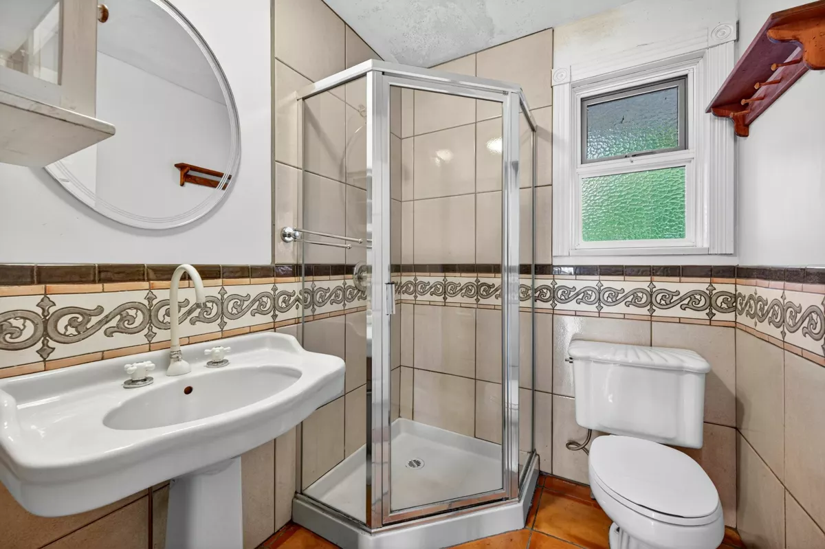 Garage Interior Photo of 906 Pacific Drive, Delta, BC