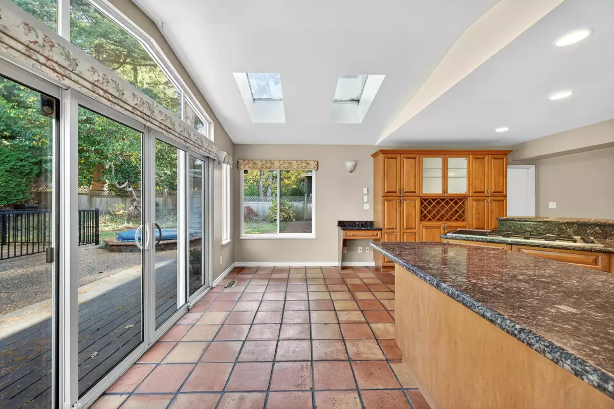 Kitchen Photo of 906 Pacific Drive, Delta, BC