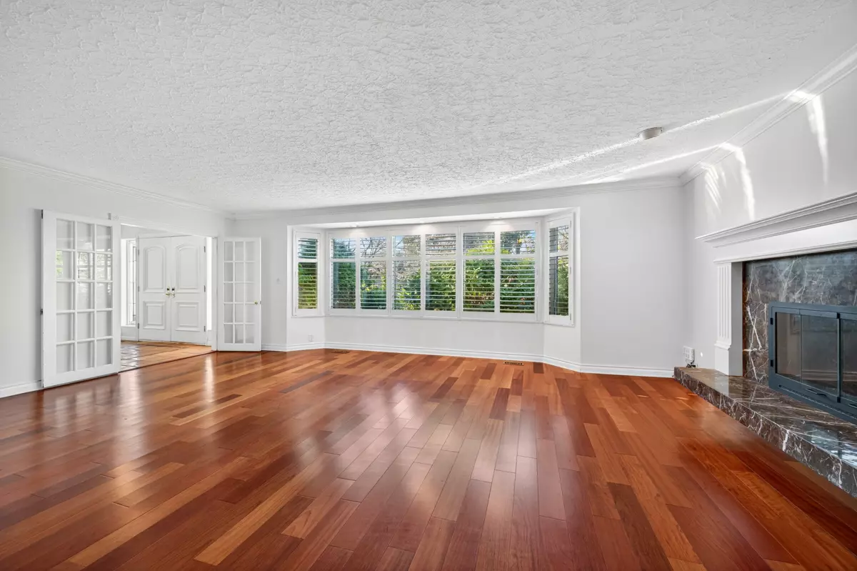 Living Room Photo of 906 Pacific Drive, Delta, BC