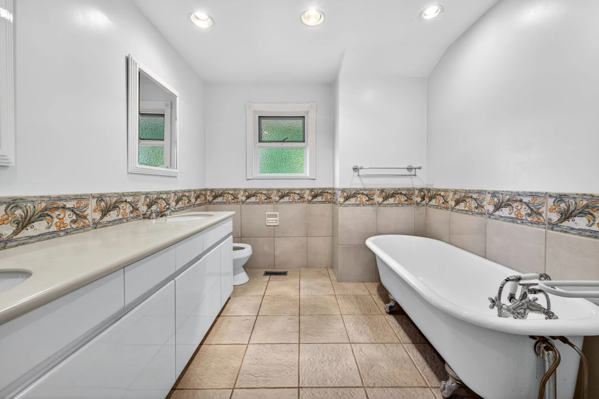 Outdoor Patio Photo of 906 Pacific Drive, Delta, BC