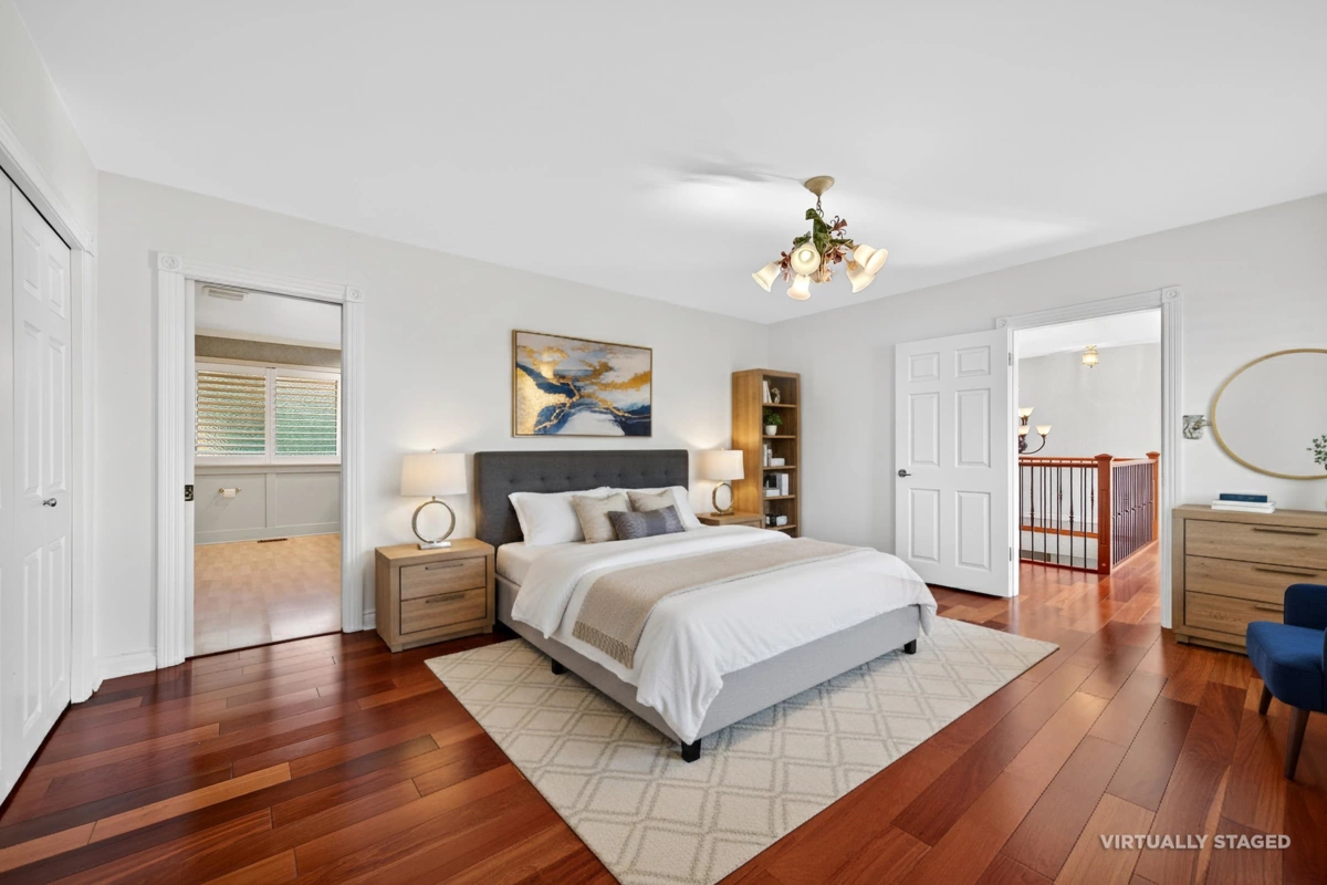 Walk-In Closet Photo of 906 Pacific Drive, Delta, BC