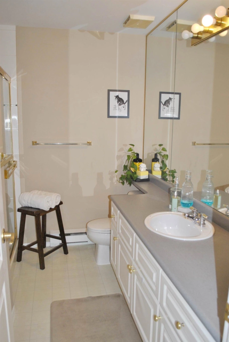 Bedroom 3 Photo of 306 15160 108 Avenue, Surrey, BC