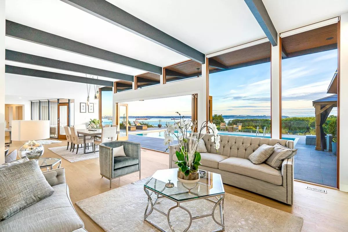 Breakfast Nook Photo of 4125 Burkehill Place, West Vancouver, BC