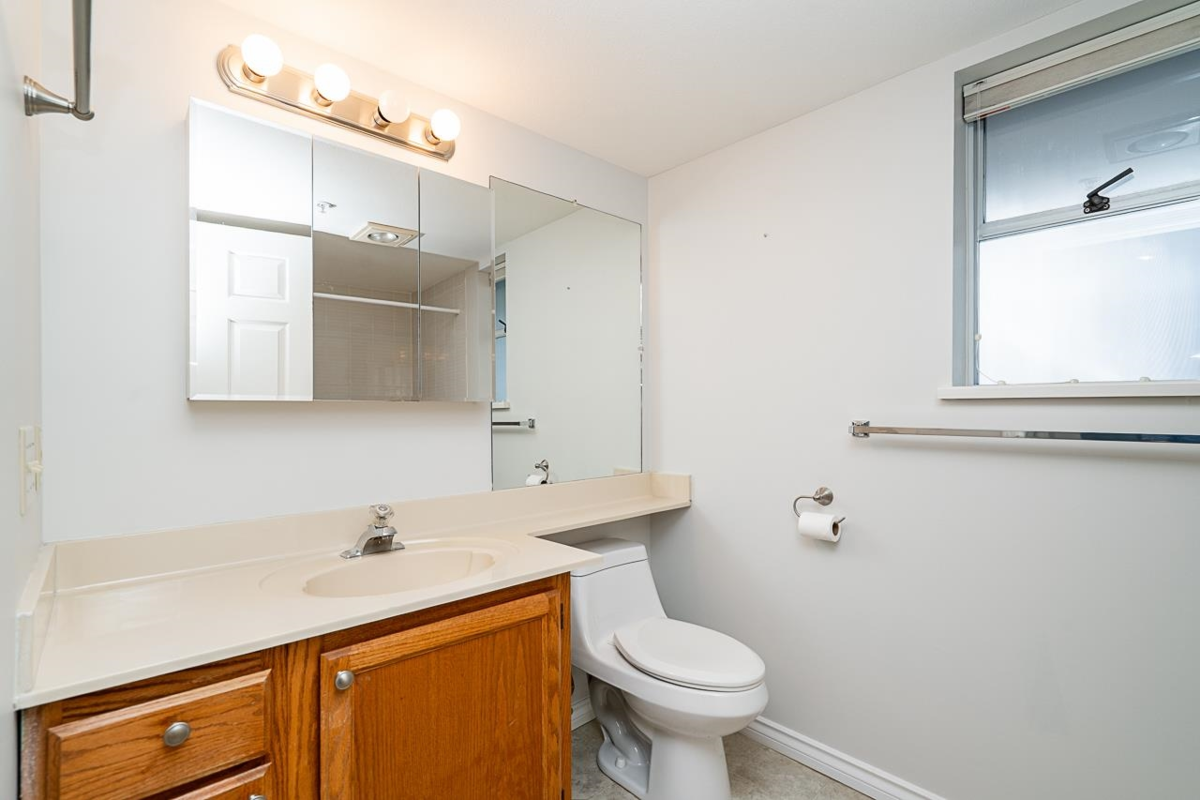 Bedroom 3 Photo of 212 15255 18 Avenue, Surrey, BC