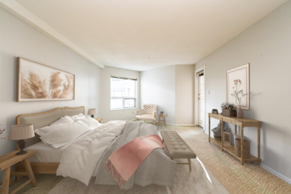 Walk-In Closet Photo of 212 15255 18 Avenue, Surrey, BC